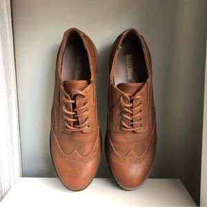 Softmoc Oxford Shoes | Tan / Brown Oxfords | Lace Up | Size: Women’s 38